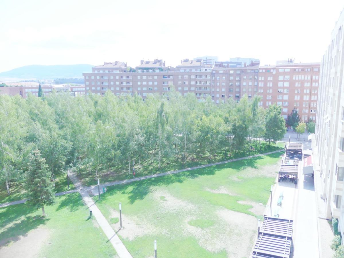 Apartamento Luminoso, Funcional Y Amplio En Zona Hospitalaria パンプローナ エクステリア 写真