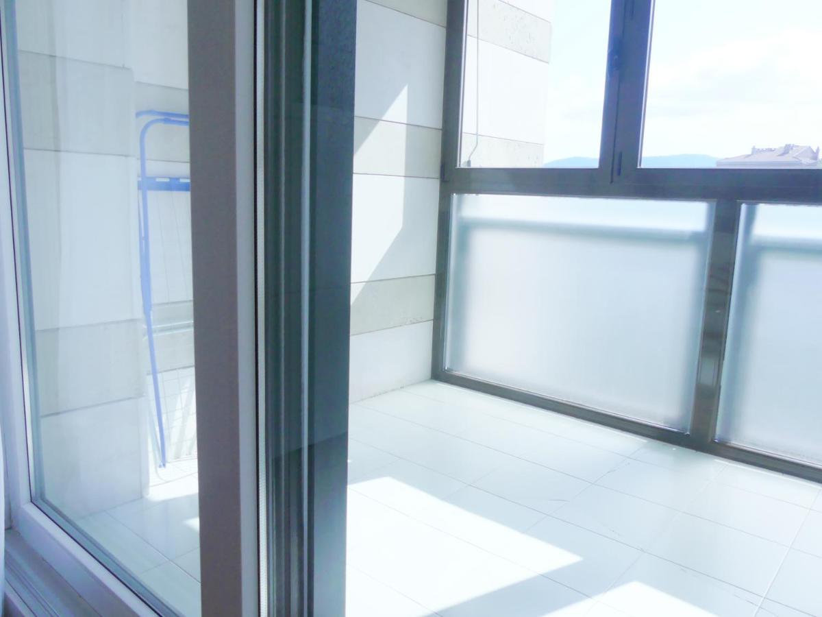 Apartamento Luminoso, Funcional Y Amplio En Zona Hospitalaria パンプローナ エクステリア 写真